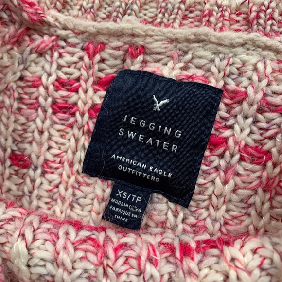 American Eagle | Pink and Cream Jegging Sweater - Picture 3 of 9